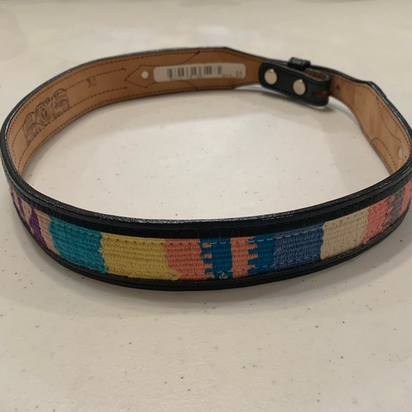 Circle Y of Yoakum. Hand Made in Texas. Leather Stitched belt. No buckle. NWT. - Picture 3 of 15